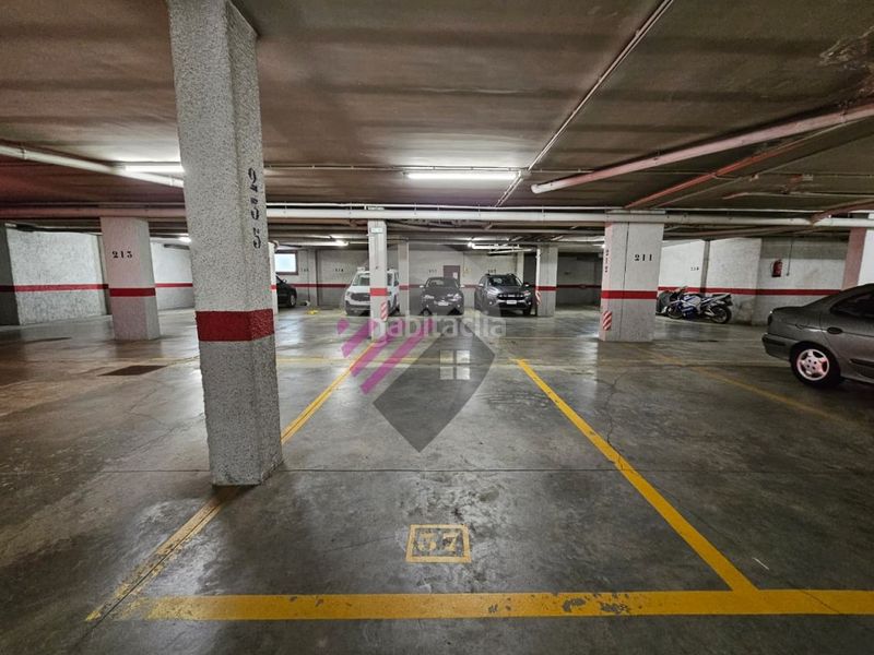Foto 52a41eb4-c403-4d46-af8a-edef52e9744d. Rent flat with parking in Encamp Encamp
