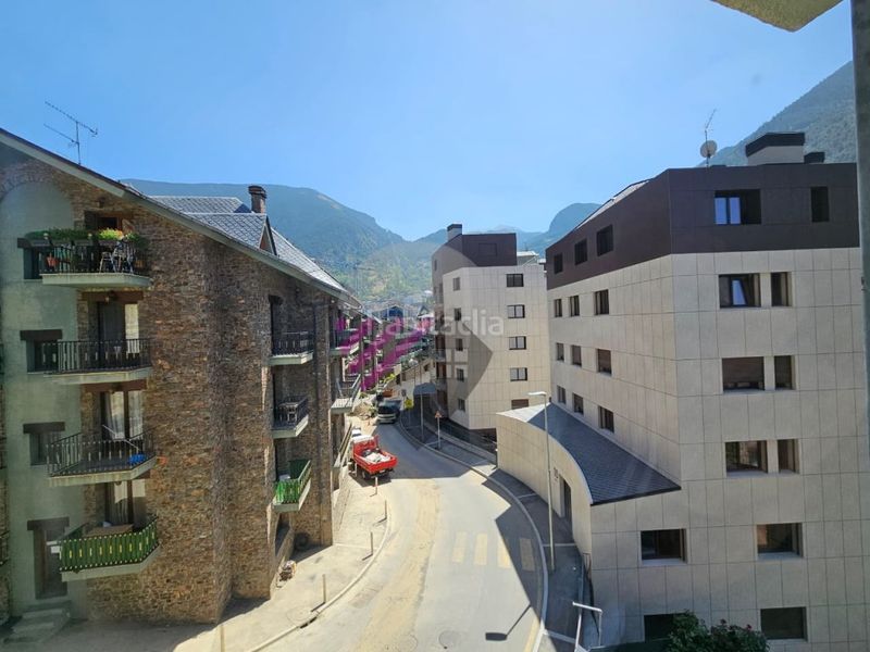 Foto 6a483084-f08d-43ca-811a-1cb440867550. Rent flat with parking in Encamp Encamp