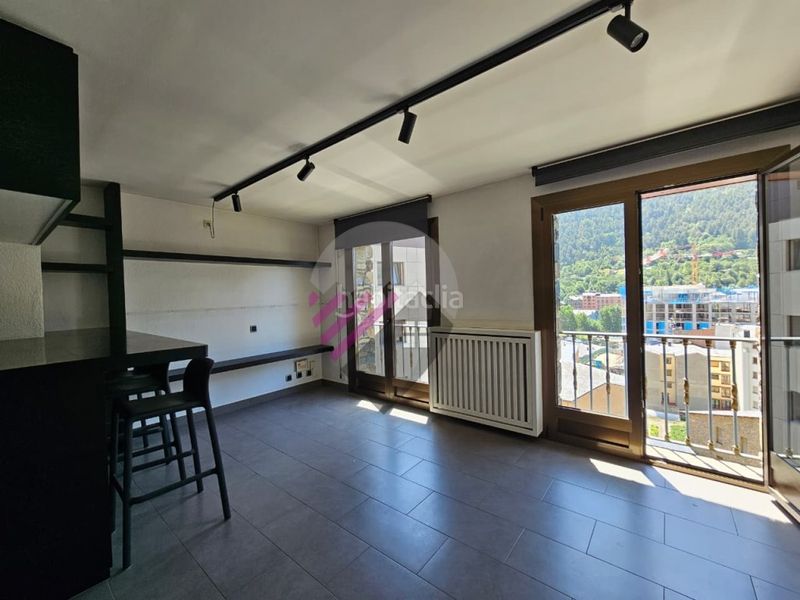 Foto 8145f6e4-07fa-4b7d-9fa2-4415a5113120. Rent flat with parking in Encamp Encamp