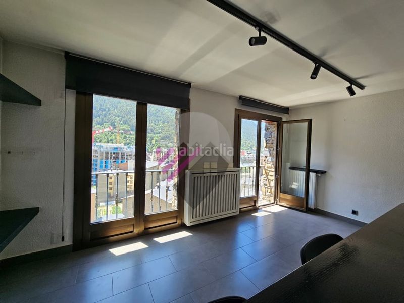 Foto b2b209b5-9a25-4a92-8d34-a9b1c1259287. Rent flat with parking in Encamp Encamp