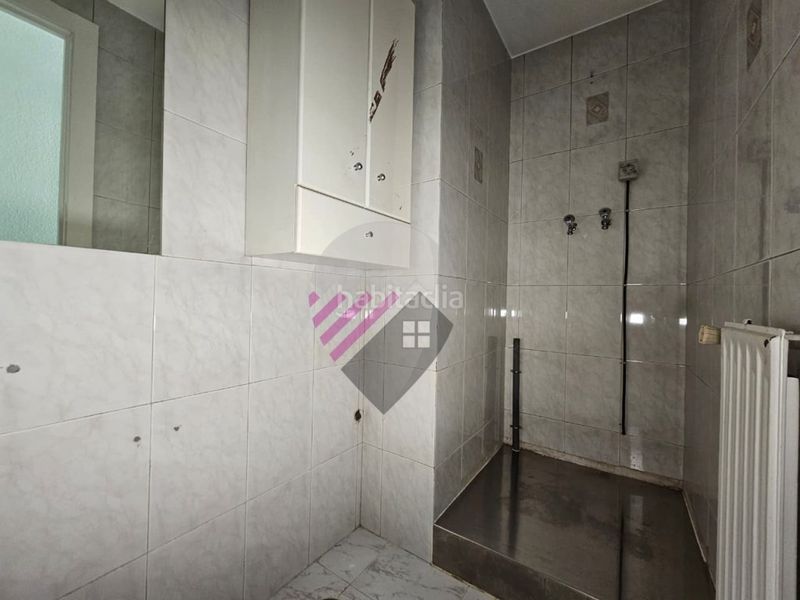 Foto d66b214a-edf1-4fbd-89e1-bc800dd1930c. Rent flat with parking in Encamp Encamp