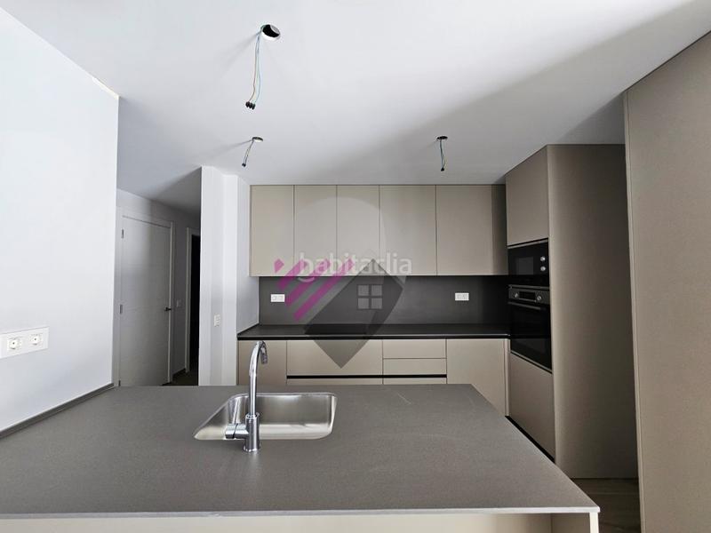 Foto 0a8c8182-06a3-48d1-b576-375f6135e9dd. Rent ground floor with parking in Sispony La Massana