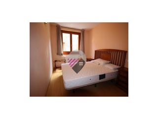 Miete Etagenwohnung  N/a. Piso en soldeu disponible para la temporada d invierno