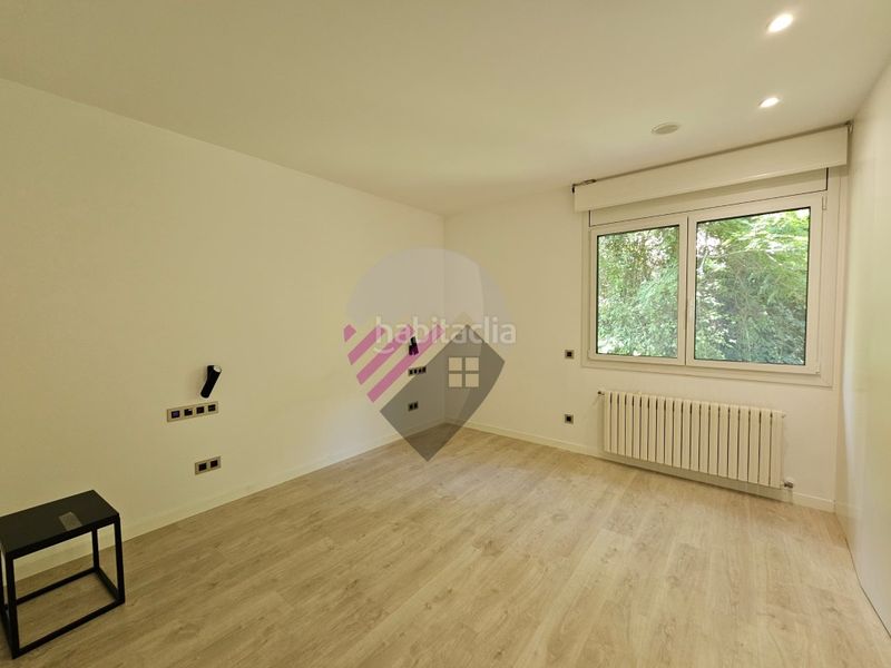 Foto a5c15a7a-8a8d-48af-9943-334d3e23b15d. Pis amb aparcament a Centro Andorra la Vella