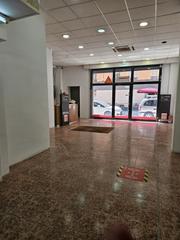 Business premise in Prosperitat. Local comercial, listo para cualquier actividad