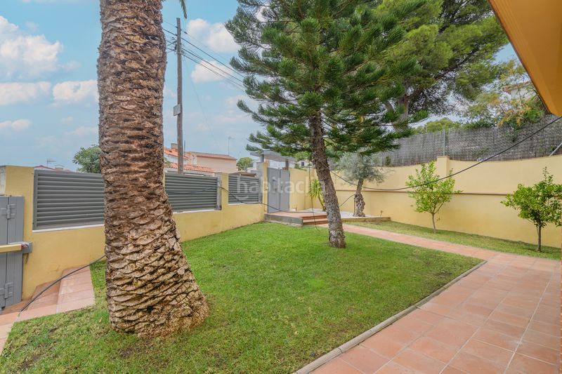 Foto 05e00acb-7119-4c31-866d-56a4acee66e7. Xalet amb xemeneia calefacció aparcament a Cunit residencial Cunit