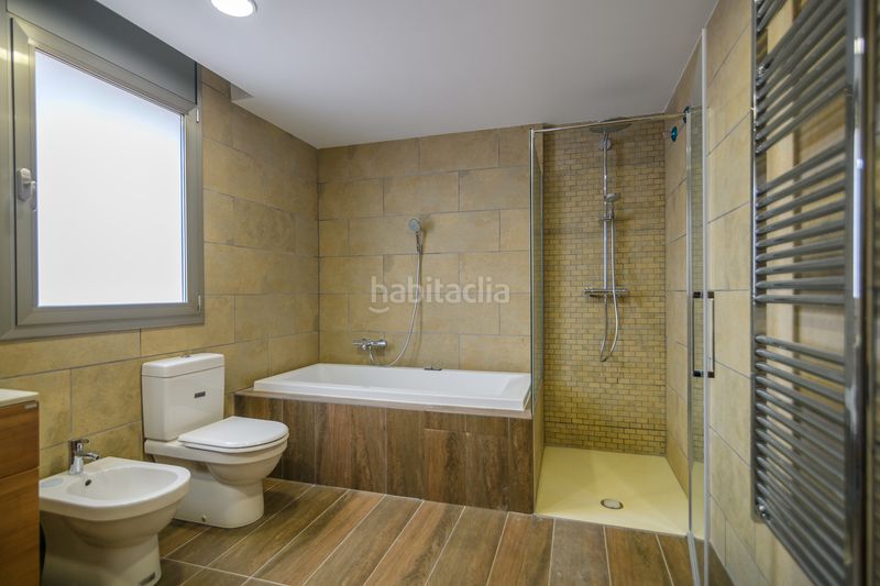 Foto 1f5e3663-b7f5-44b1-9ca8-bb36c4552697. Xalet amb xemeneia calefacció aparcament a Cunit residencial Cunit