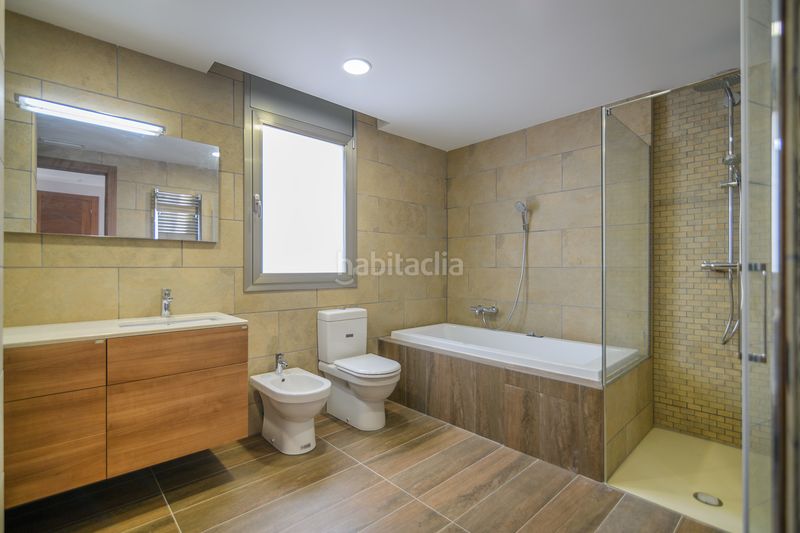 Foto 3d99fc90-381b-482b-bbc8-bd17bffdefc5. Xalet amb xemeneia calefacció aparcament a Cunit residencial Cunit