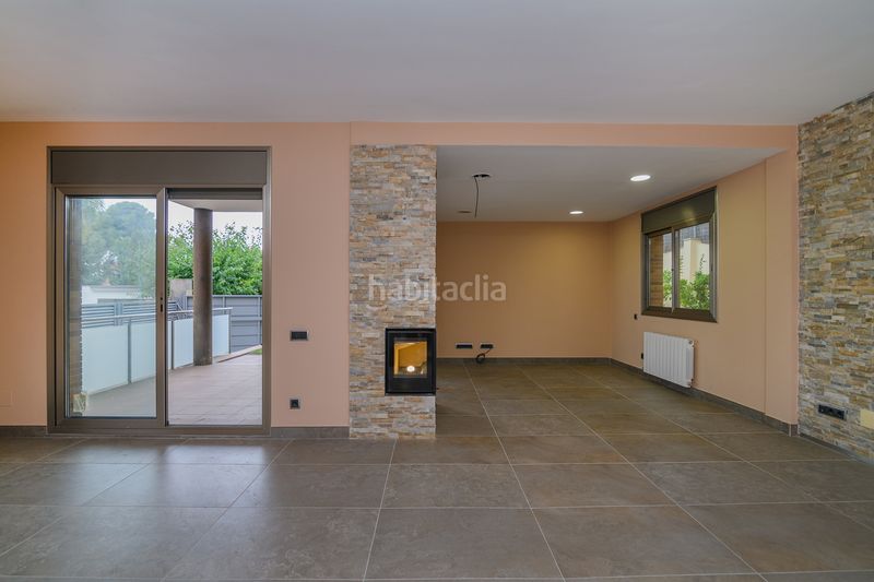 Foto 449e265d-1023-4068-94d6-05134ab20b2f. Xalet amb xemeneia calefacció aparcament a Cunit residencial Cunit