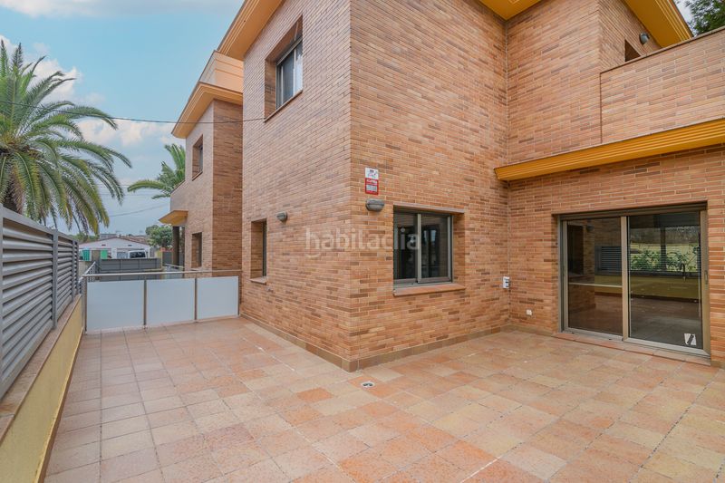 Foto 59cc79b0-1c62-4ee7-9bfa-06147a8d936f. Xalet amb xemeneia calefacció aparcament a Cunit residencial Cunit