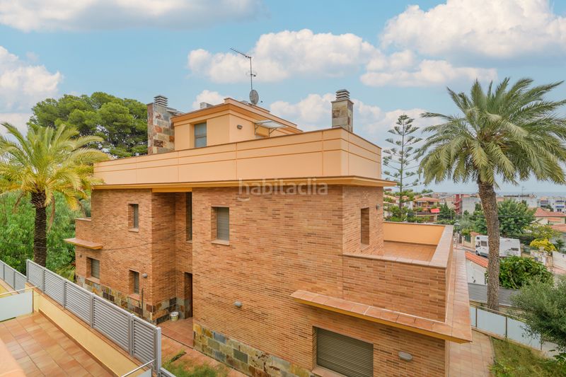 Foto 5e66f152-b99f-43ad-9f2d-c6c6c2e87d2b. Xalet amb xemeneia calefacció aparcament a Cunit residencial Cunit
