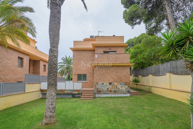 Foto c9cedd1c-1726-4fe0-bf31-837f4f7f5d02. Xalet amb xemeneia calefacció aparcament a Cunit residencial Cunit
