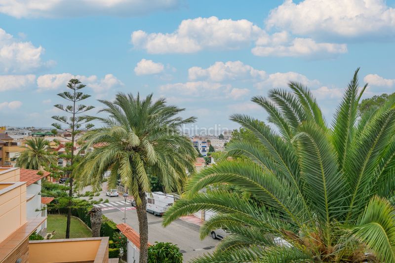 Foto e2e31e03-80a6-463e-8165-dd43df397f1a. Xalet amb xemeneia calefacció aparcament a Cunit residencial Cunit