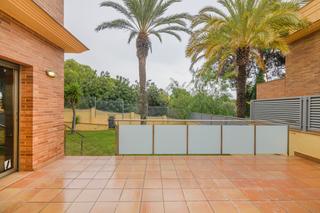 Chalet  Avinguda mediterrani. Chalet de obra nueva
