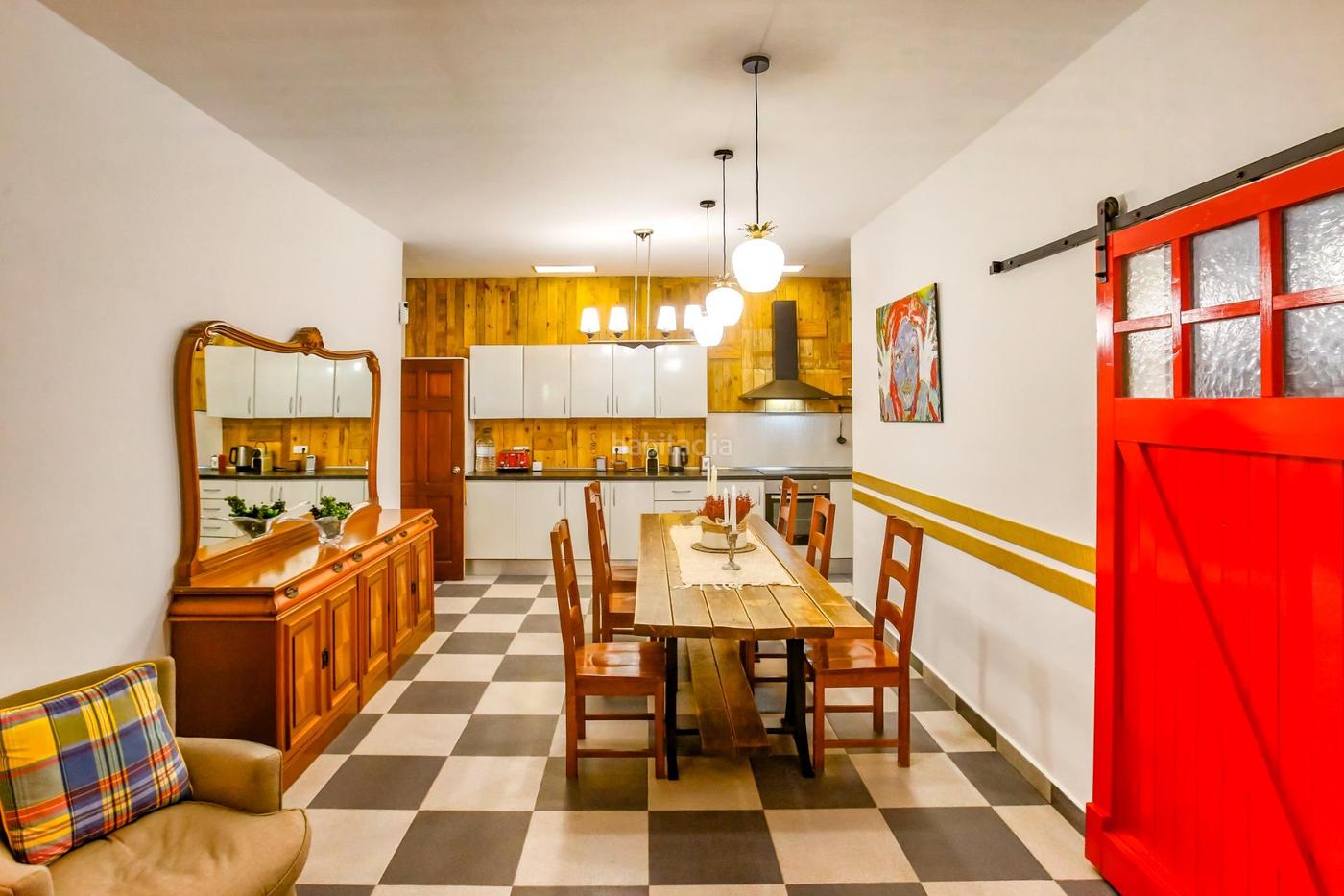 PRECIOSA MASIA CON LICENCIA TURSTICA Y RESTAURANTE Olivella