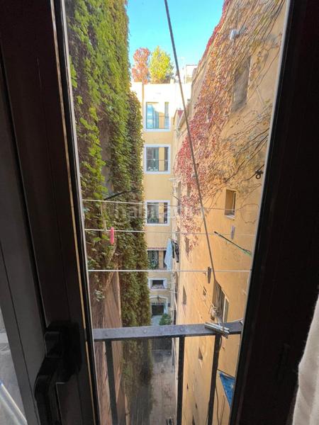 Foto 3e3549ea-1215-40df-a1c6-9f9ceb05fba6. Apartamento vivenda en el gótic en St. Pere - Sta. Caterina - El Born Barcelona