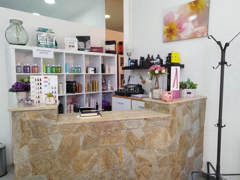 Foto 4711749d-1e34-4661-97a2-34740aa1b2ad. Local comercial local peluqueria en ventatraspaso en Sant Andreu de la Barca