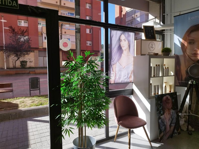 Foto ac26ddd3-ebf7-41ac-b2d1-b89802cdd5ee. Local comercial local peluqueria en ventatraspaso en Sant Andreu de la Barca