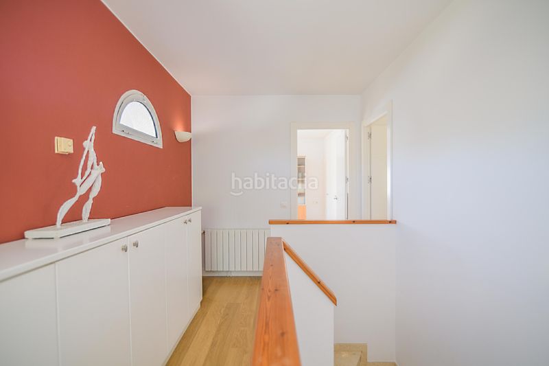 Foto b4bc2bc5-e5e6-45ce-9946-065d82ab758d. Chalet avec chauffage piscine dans Ullastrell