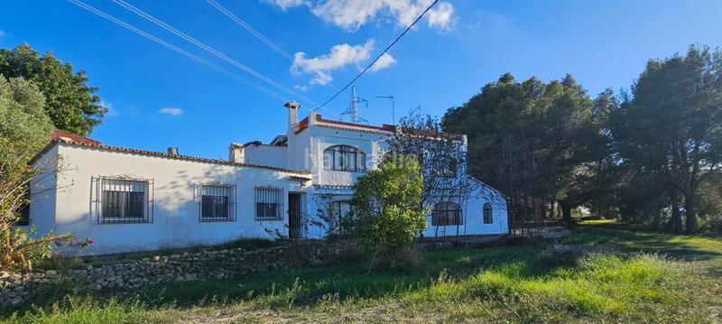 Foto 2f9717f3-c954-4064-b6f5-8f6fb61fab8c. Masia amb xemeneia calefacció aparcament a Benissa pueblo Benissa