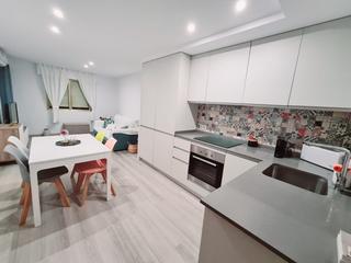 Apartament  Carrer xaloc. Piso con vistas a pocos metros del mar (con licencia turistica)