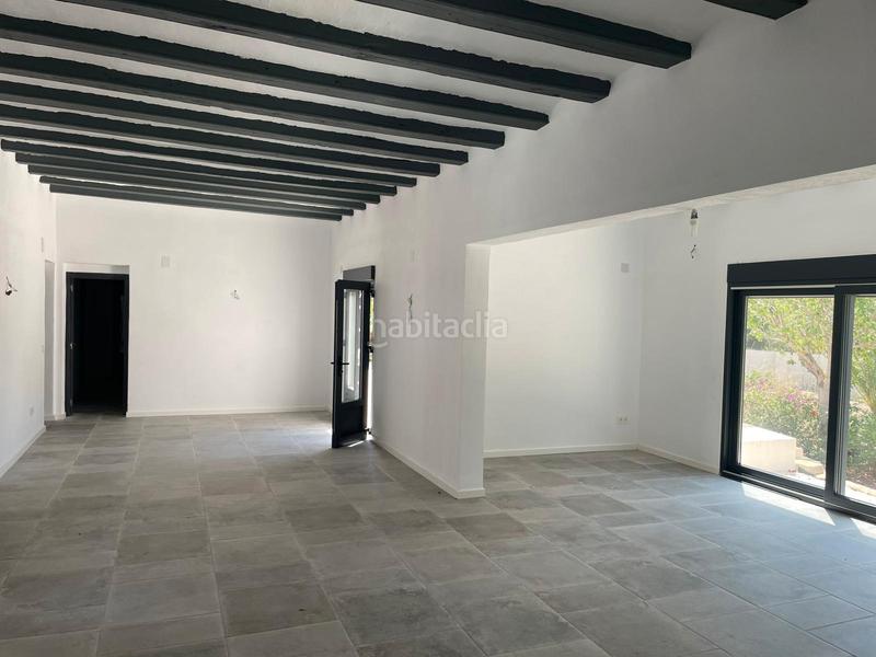 Foto 585ecf45-b03e-4606-ad97-c6c7a476c06d. Mas avec cheminée chauffage parking piscine dans La Granadella - Costa Nova Xàbia