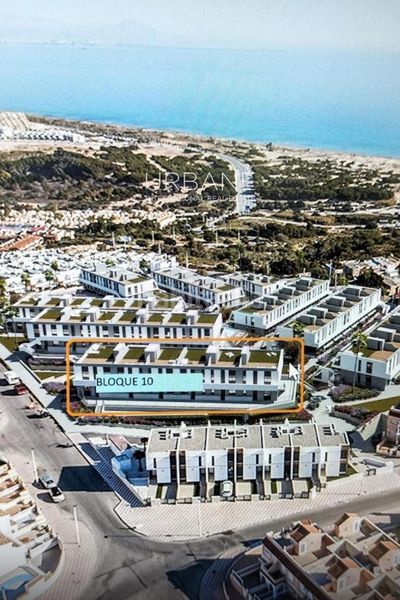 Foto a232560c-2f69-4131-8273-94332d178617. Pis amb calefacció aparcament piscina a Monte y Mar Santa Pola