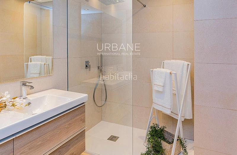 Foto 0f83c94b-5683-48c3-96a8-3cae4b71dfc3. Piso exclusivo apartamento de 3 habitaciones en venta con impresionantes vistas desde la terraza en Marbella