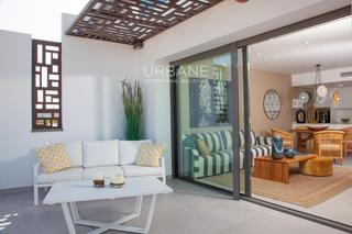 Zweistöckige Wohnung  Carrer de colombia. Dúplex elegante con jardín y terraza en una ubicación exclusiva