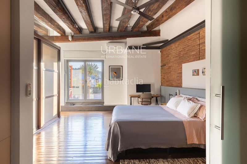 Foto 30984ec3-1012-436e-8bf4-fb8693e64db9. Àtic amb calefacció a Sant Antoni Barcelona