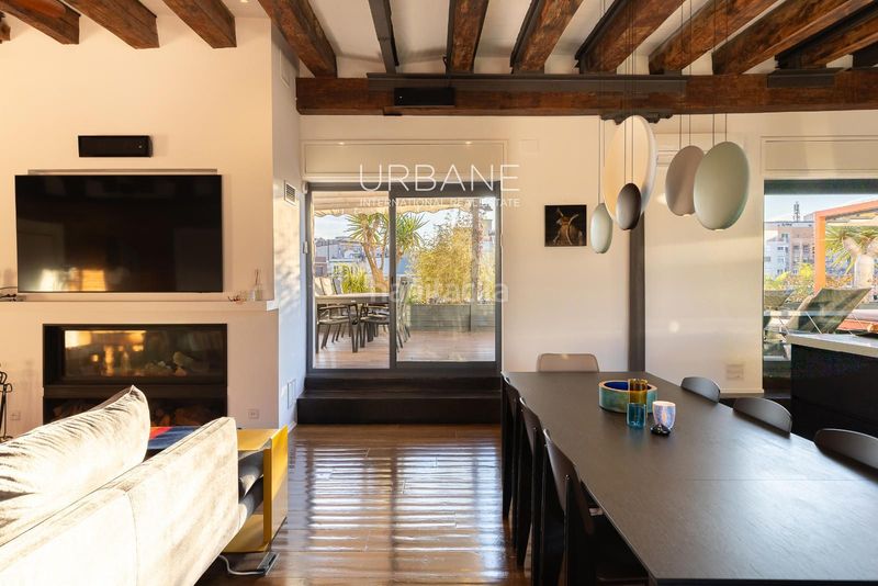 Foto c54ff93d-f0db-4680-8b20-bd18d8d7f81d. Àtic amb calefacció a Sant Antoni Barcelona