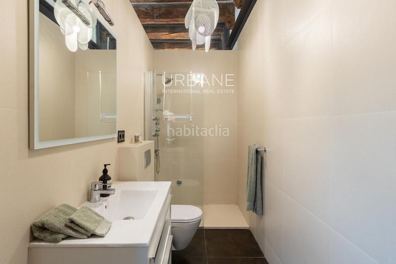 Foto 0c22a68f-d0bd-42d6-961d-487ae4a2efa3. Ático preciosos ático con terraza privada de 120m en venta en cuitat velha, urbane international real estate en Barcelona