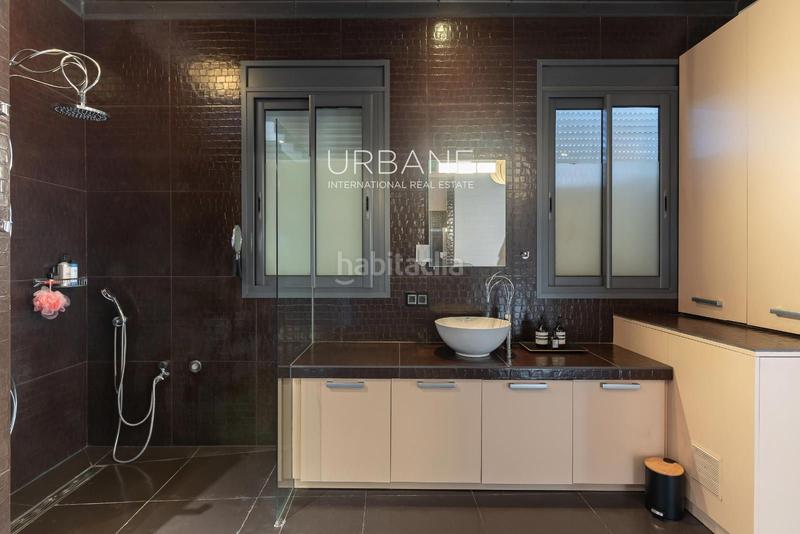 Foto 20dc3c3d-3ba2-40c2-af5f-1c588fae9085. Ático preciosos ático con terraza privada de 120m en venta en cuitat velha, urbane international real estate en Barcelona