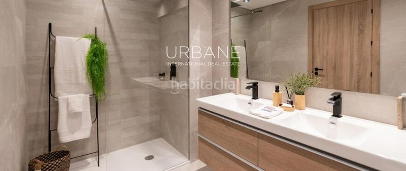 Foto 82bc9725-c2f4-4fa3-aecb-e7f542bbaba1. Piso apartamento moderno de tres habitaciones con terraza en entorno natural en Istán