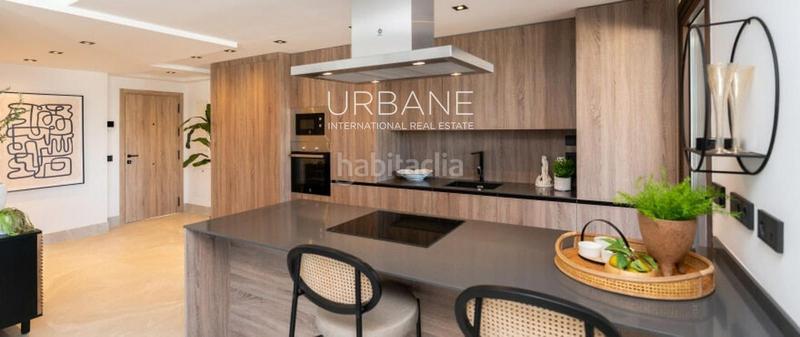 Foto fd8cb03e-9e6a-4673-b68e-c688b593f5f6. Piso apartamento moderno de tres habitaciones con terraza en entorno natural en Istán