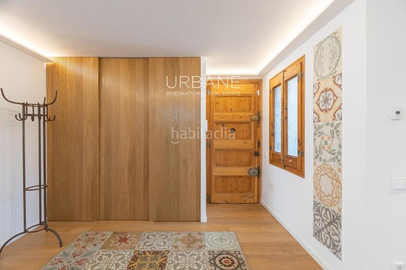 Foto 097ef965-afe5-492a-8b91-75fb7c16dd92. Piso encanto histórico y elegancia atemporal su nuevo hogar en el corazón del barrio gótico en Barcelona