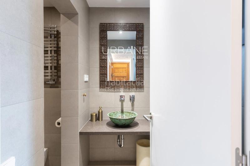 Foto 185d469b-f02a-4a3b-a3da-94d06e11ecad. Piso encanto histórico y elegancia atemporal su nuevo hogar en el corazón del barrio gótico en Barcelona