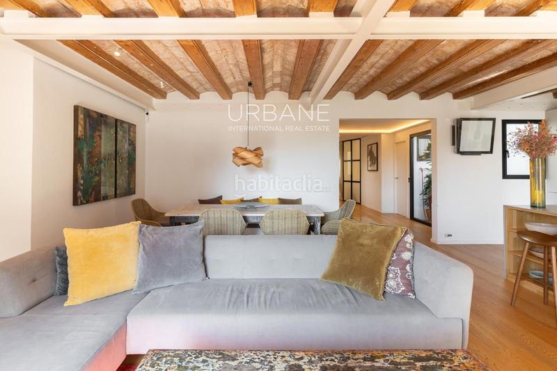 Foto df066d03-9769-4733-a843-a36ddf2d8fd8. Piso encanto histórico y elegancia atemporal su nuevo hogar en el corazón del barrio gótico en Barcelona