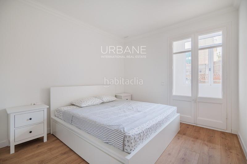 Foto 284a4cb9-dcea-40ab-b016-ee6dde592f8f. Alquiler piso se alquila piso reformado con encanto y balcón privado en el centro del eixample en Barcelona