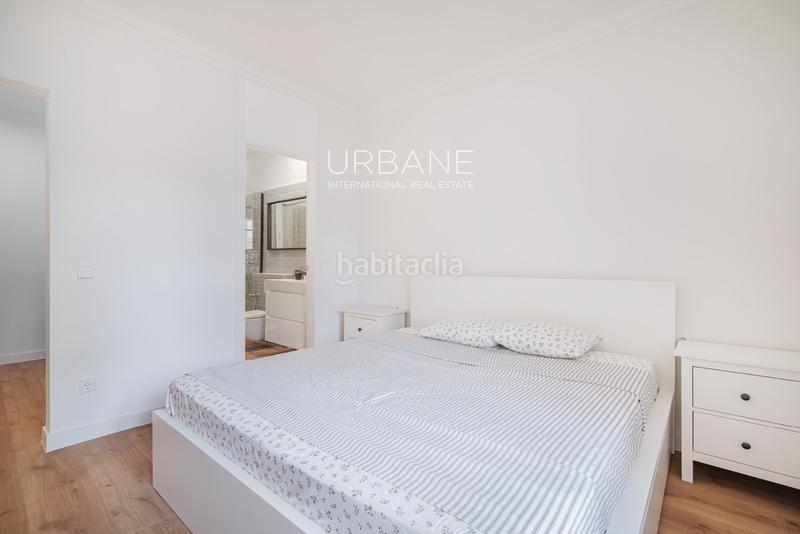 Foto 2c761398-fb97-442b-a26b-06a8f5991548. Alquiler piso se alquila piso reformado con encanto y balcón privado en el centro del eixample en Barcelona