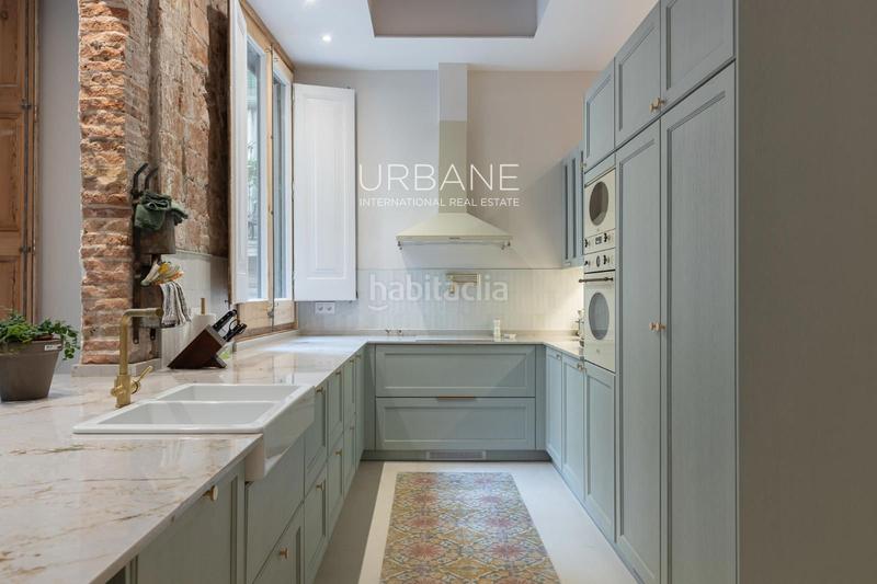 Foto be5b4181-df89-41d1-983c-40a51ece1ffd. Alquiler piso en alquiler apartamento completamente amueblado en el corazón del barrio gótico en Barcelona