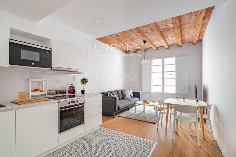 Foto 8fda8a66-d5b6-4a9f-9f16-c709f0271953. Lloguer pis amb calefacció a Sant Antoni Barcelona