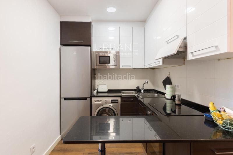 Foto a267165f-2794-49e7-93eb-ecc3ac209ce2. Alquiler piso apartamento amueblado de 71 m con terraza en Barcelona