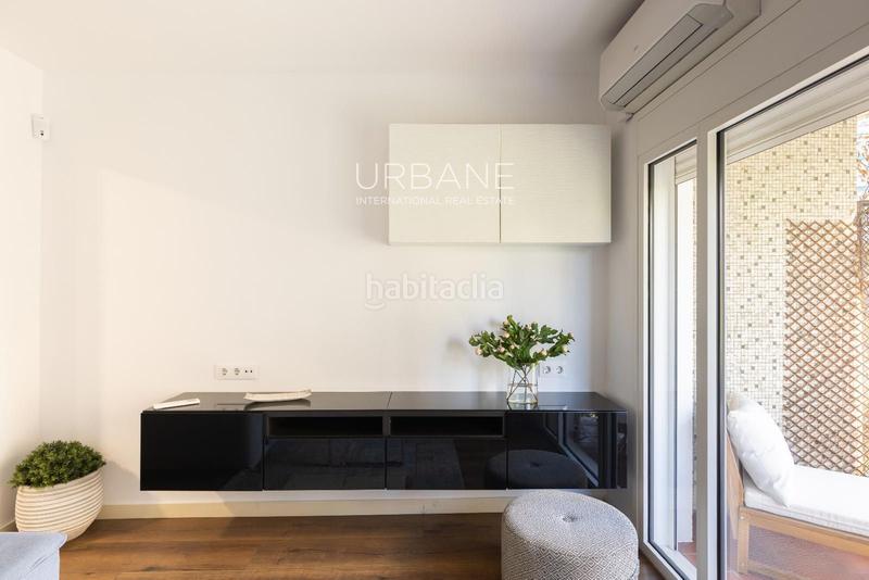 Foto ef56e718-fa18-43f1-9dd3-62c70cbe9b05. Alquiler piso apartamento amueblado de 71 m con terraza en Barcelona