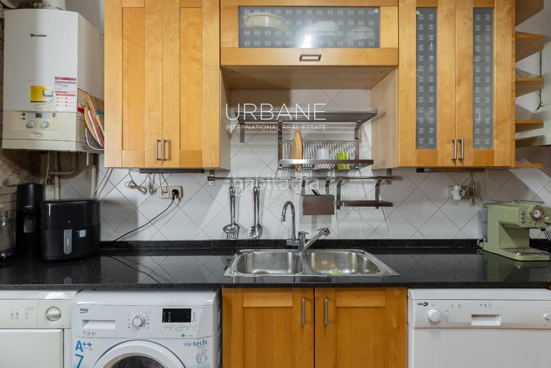 Foto 318b7756-820c-4cca-9ec9-707f628cb76f. Location attique avec chauffage dans Gòtic Barcelona