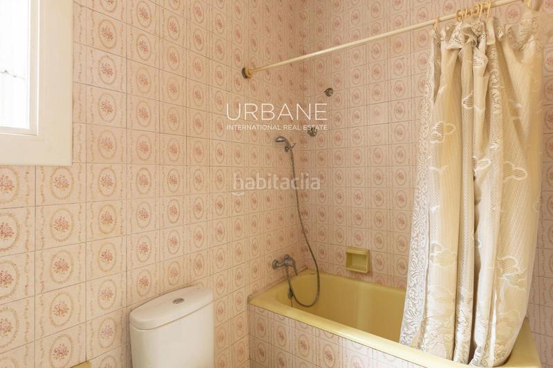 Foto f1ecbef0-107f-45f8-9d95-a1f950637b62. Etagenwohnung mit heizung in Gòtic Barcelona