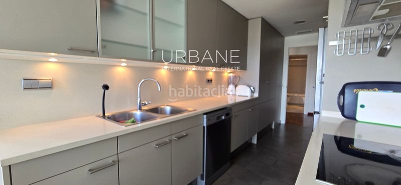 Foto 5e96889c-9e25-4536-8520-5afd0354d859. Pis amb calefacció aparcament a Provençals del Poblenou Barcelona