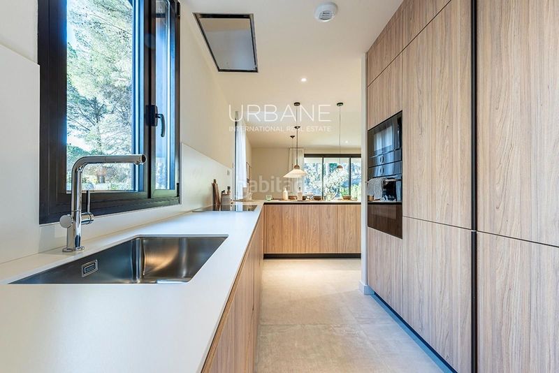 Foto 34393a84-afaa-4f52-b3b5-30b2b780021b. Casa adossada amb aparcament piscina a La Pineda Vila-seca