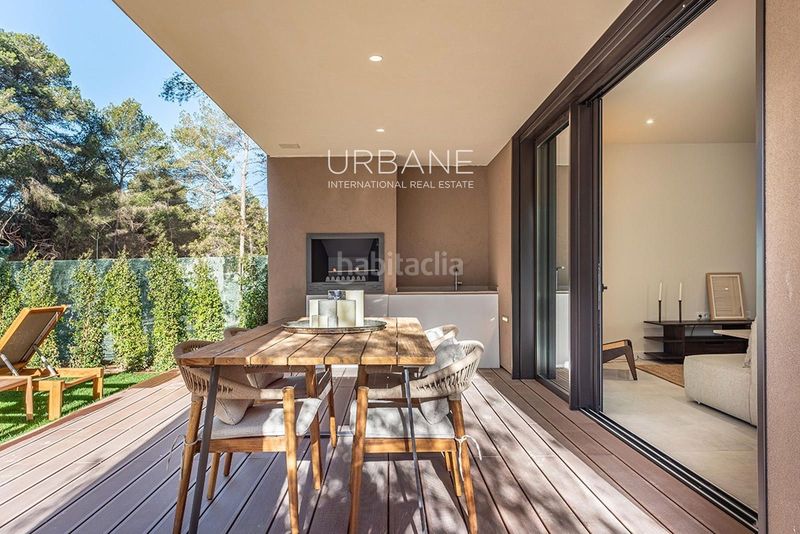 Foto 764348e9-cbca-4415-95f2-329046984920. Casa adossada amb aparcament piscina a La Pineda Vila-seca