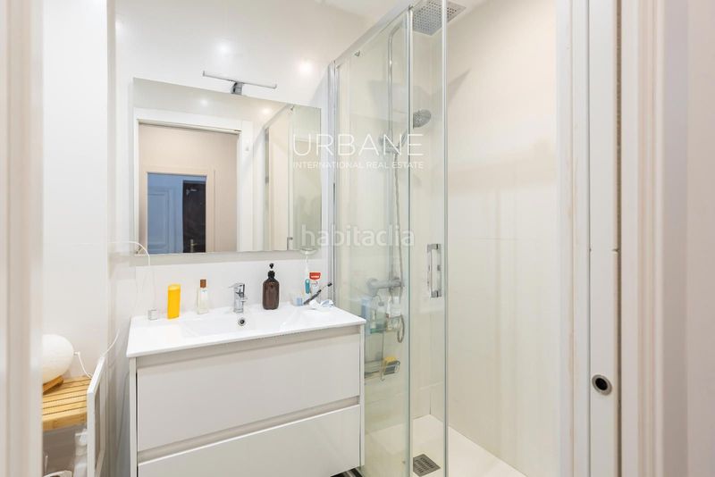 Foto 4a0e94de-d3f9-4837-b354-57fc9c234a4a. Lloguer àtic amb calefacció a Gòtic Barcelona